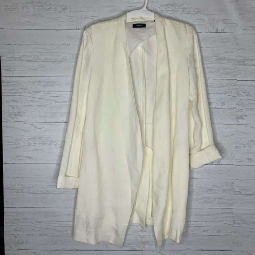 NWOT/Theory women white linen blazer/6